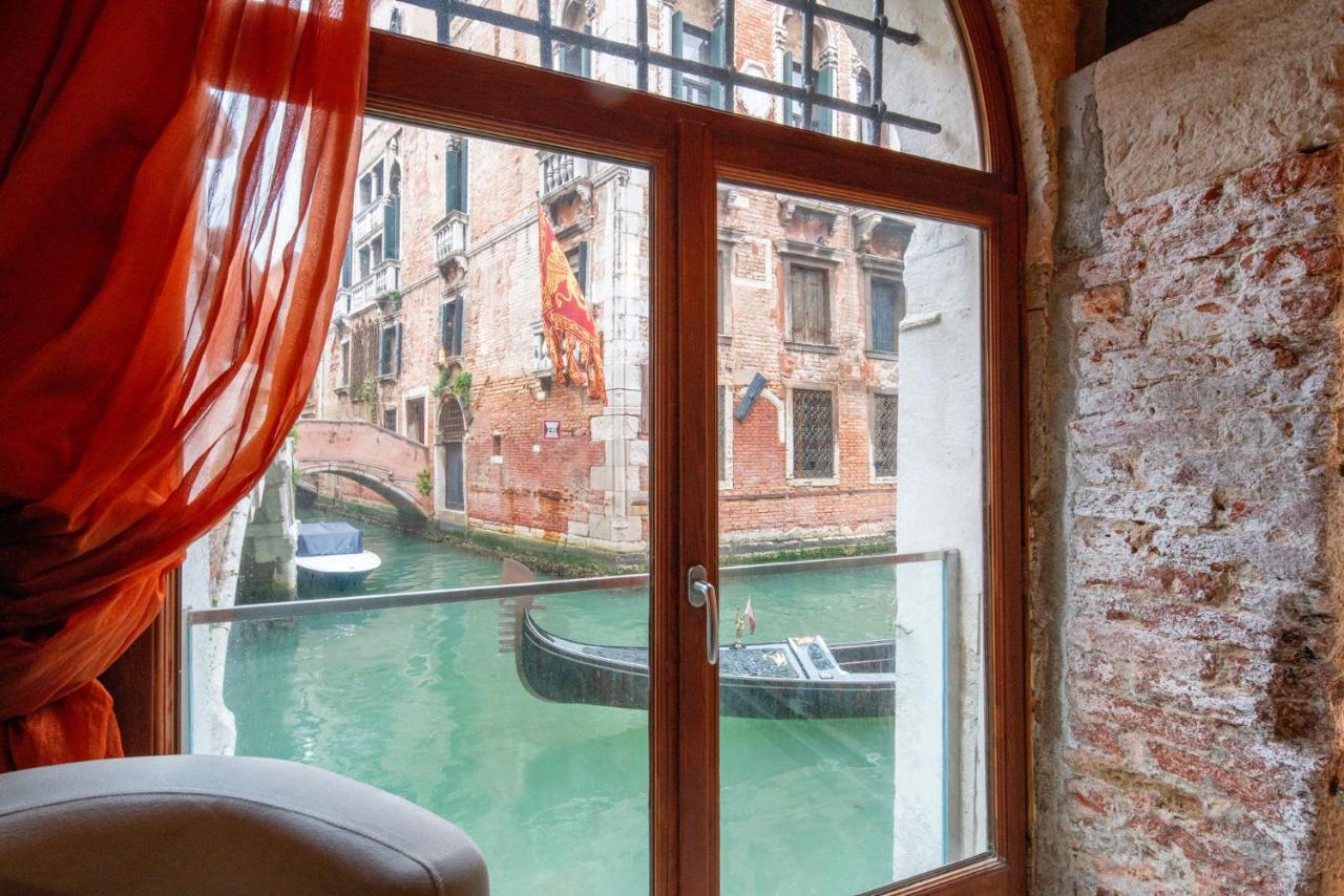 Casa Manina Sul Ponte - Your Private Canal View البندقية المظهر الخارجي الصورة
