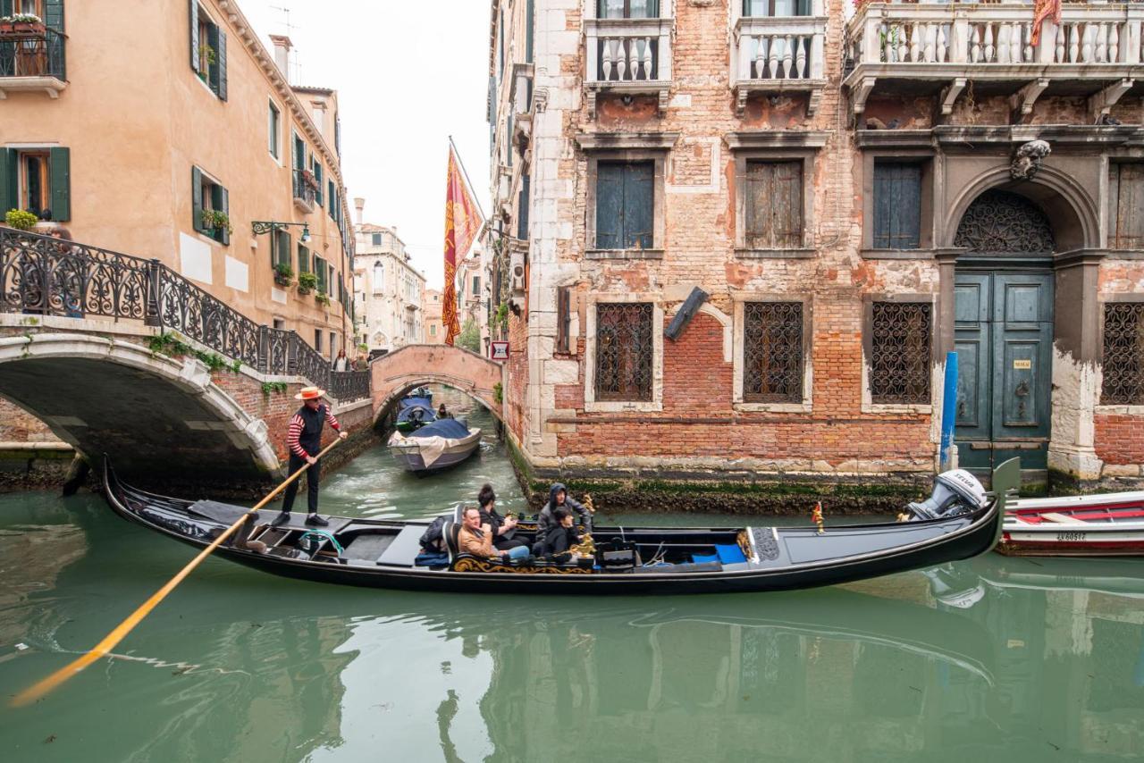 Casa Manina Sul Ponte - Your Private Canal View البندقية المظهر الخارجي الصورة