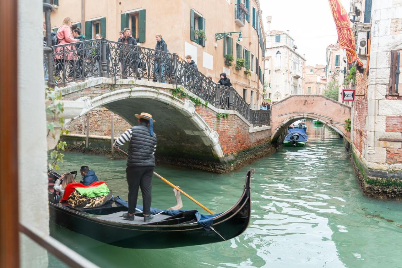 Casa Manina Sul Ponte - Your Private Canal View البندقية المظهر الخارجي الصورة