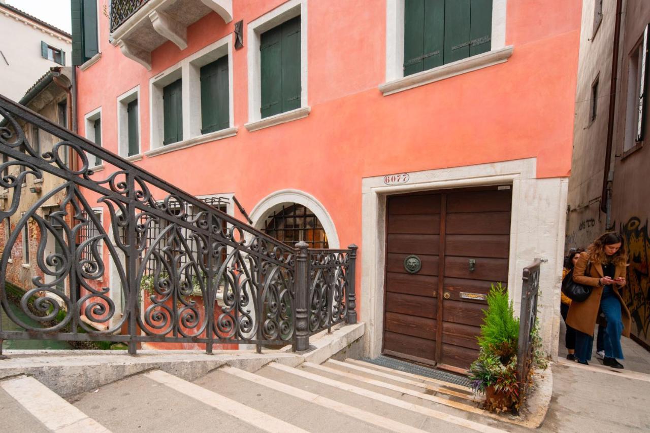 Casa Manina Sul Ponte - Your Private Canal View البندقية المظهر الخارجي الصورة