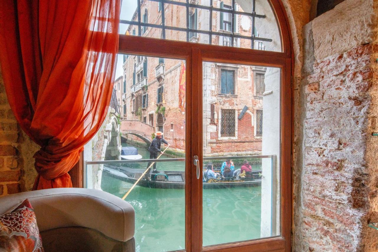 Casa Manina Sul Ponte - Your Private Canal View البندقية المظهر الخارجي الصورة