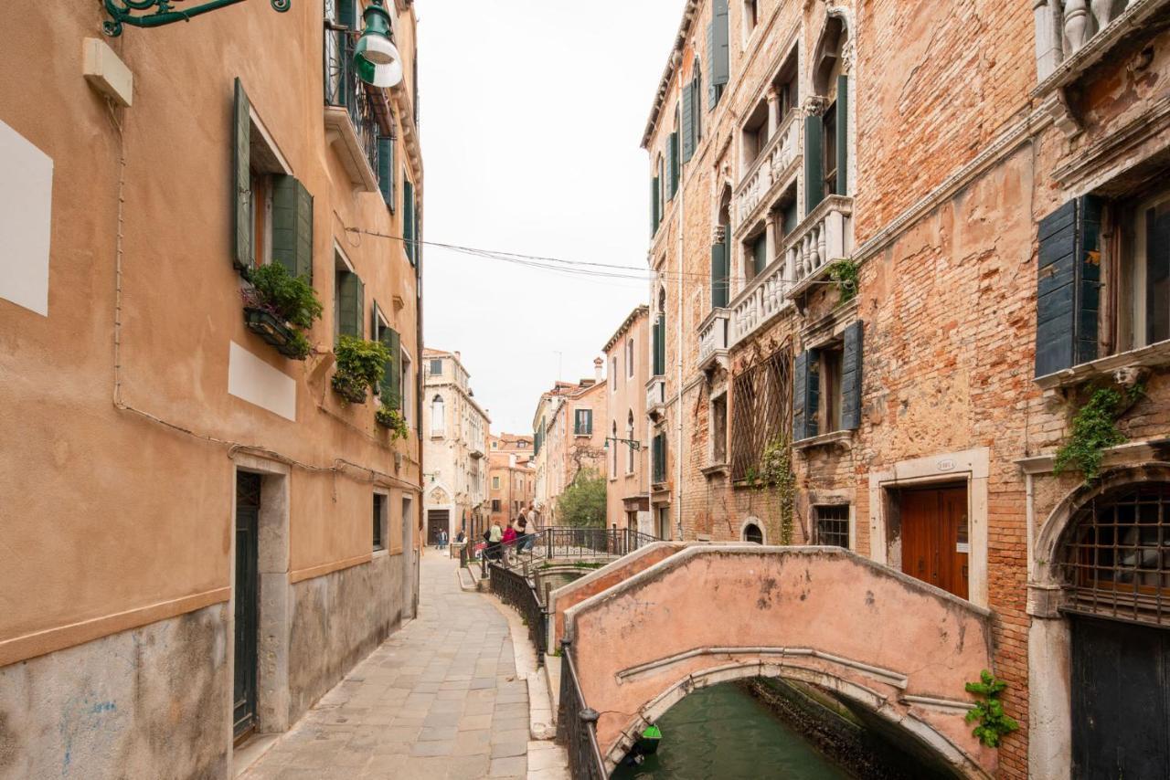 Casa Manina Sul Ponte - Your Private Canal View البندقية المظهر الخارجي الصورة